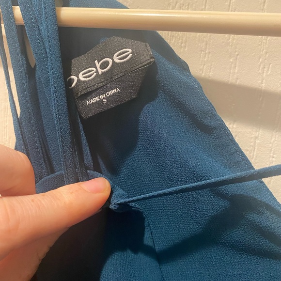 Teal BeBe blouse with cut out sleeves - Picture 4 of 4